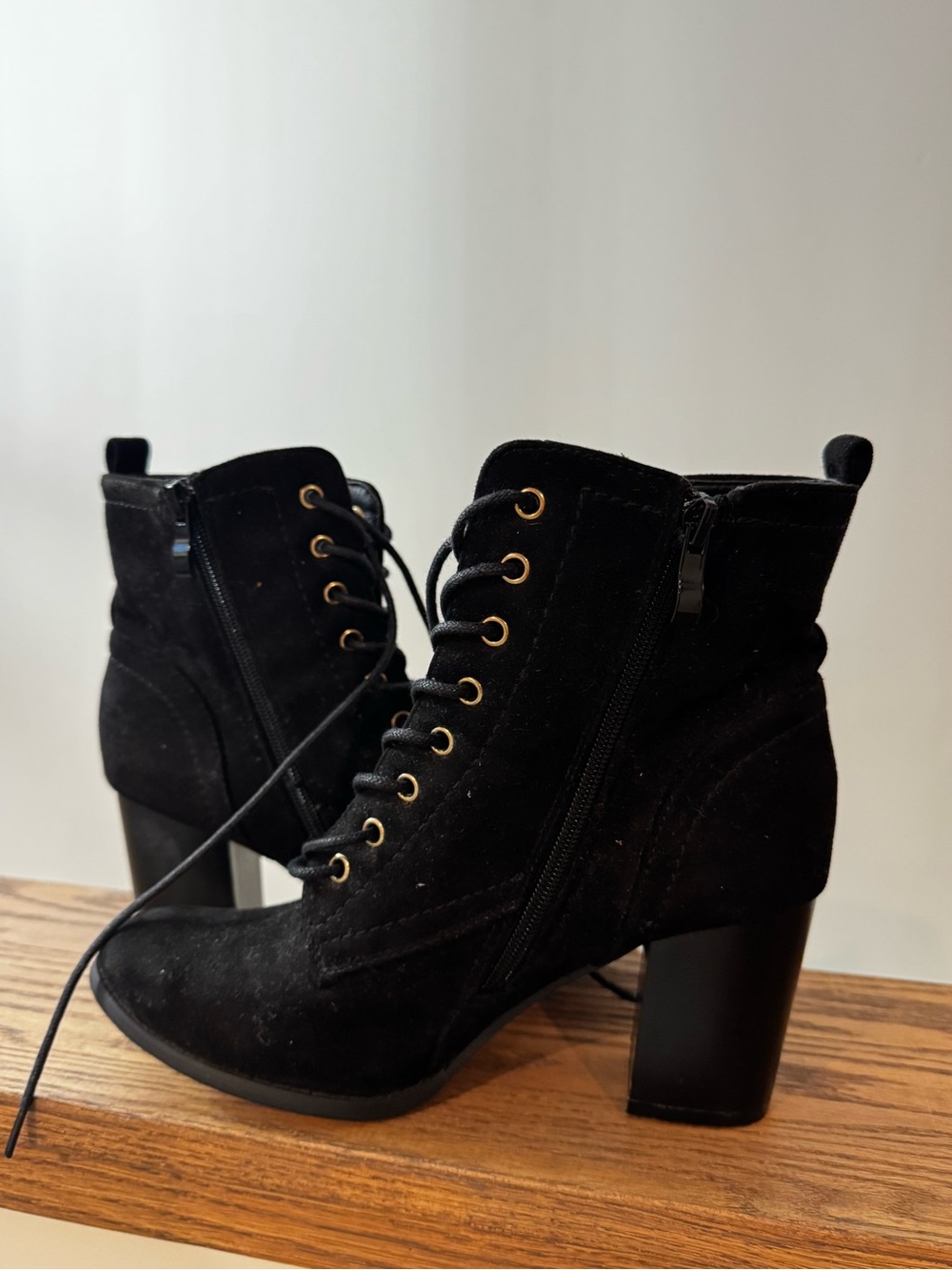Women's Black Lace-Up Suede Block Heel Ankle Boots
